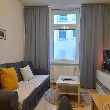 Zwei-Zimmer Wohnung In Wiesbadens Westend Exterior foto