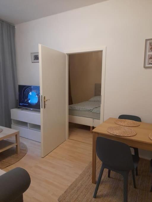 Zwei-Zimmer Wohnung In Wiesbadens Westend Exterior foto
