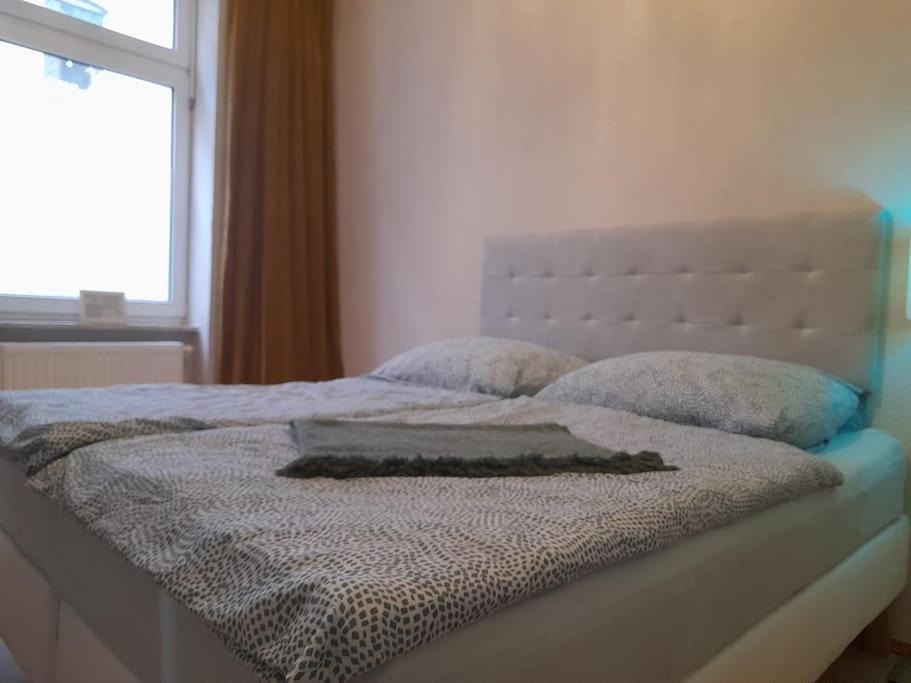 Zwei-Zimmer Wohnung In Wiesbadens Westend Exterior foto